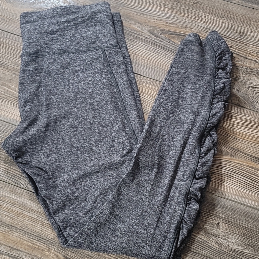 Lululemon woman's joga leggings size 10